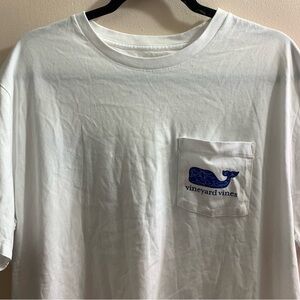 VINEYARD VINES WHITE SHORT SLEEVE WITH BLUE WHALE, SZ XLT, NWOT